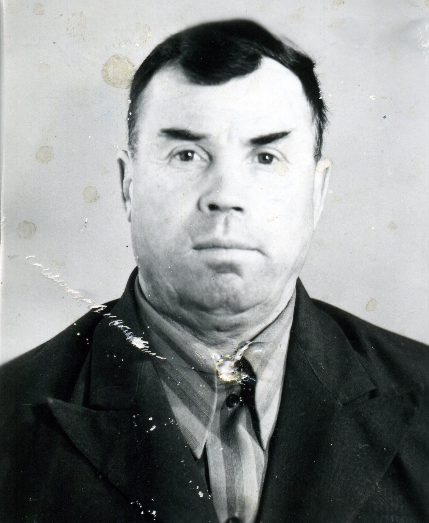 Власов Владимир Павлович 1924 г..jpg